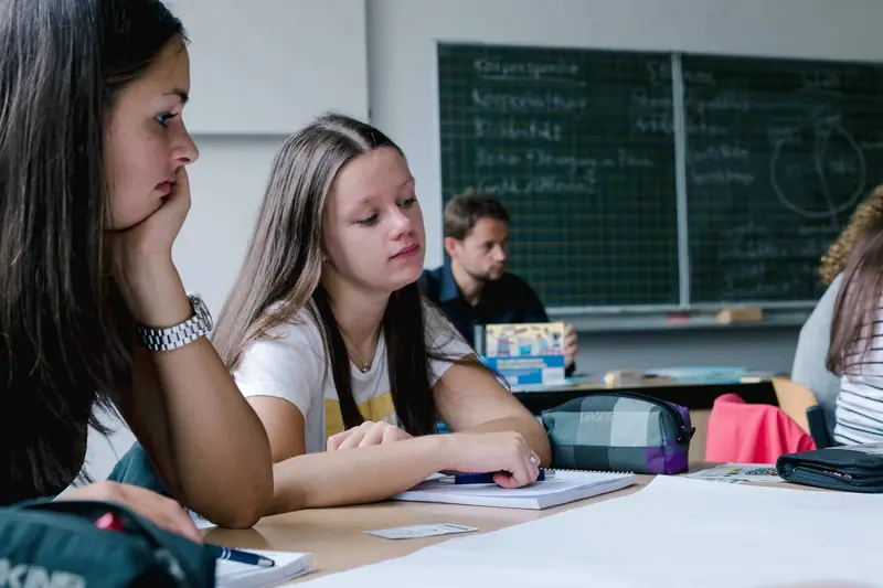Psychische Belastung von Schulleitungen mit COPSOQ erklärt.